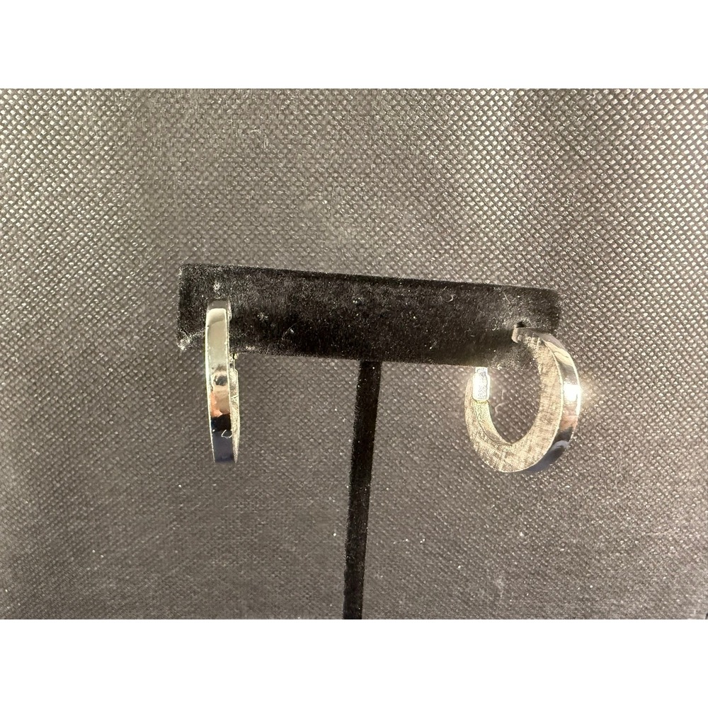 Vintage Avon Silver Clip‑On Hoop Earrings – Classic Polished Metal